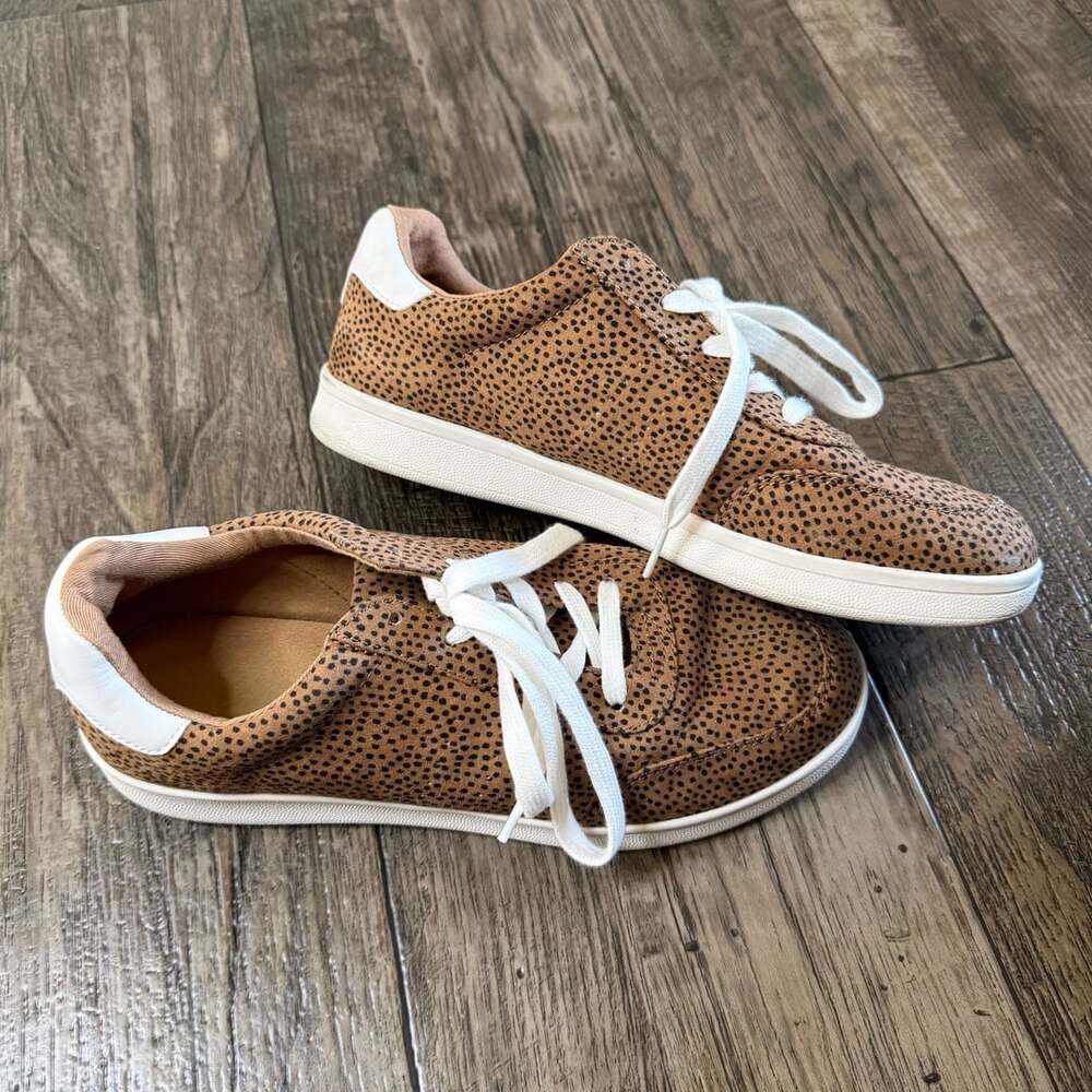 Old Navy Faux Suede Cheetah Sneakers Size 9